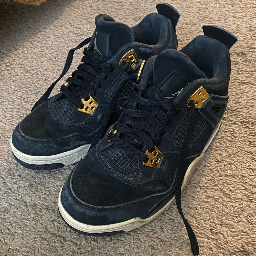Jordan 4 Retro Royalty